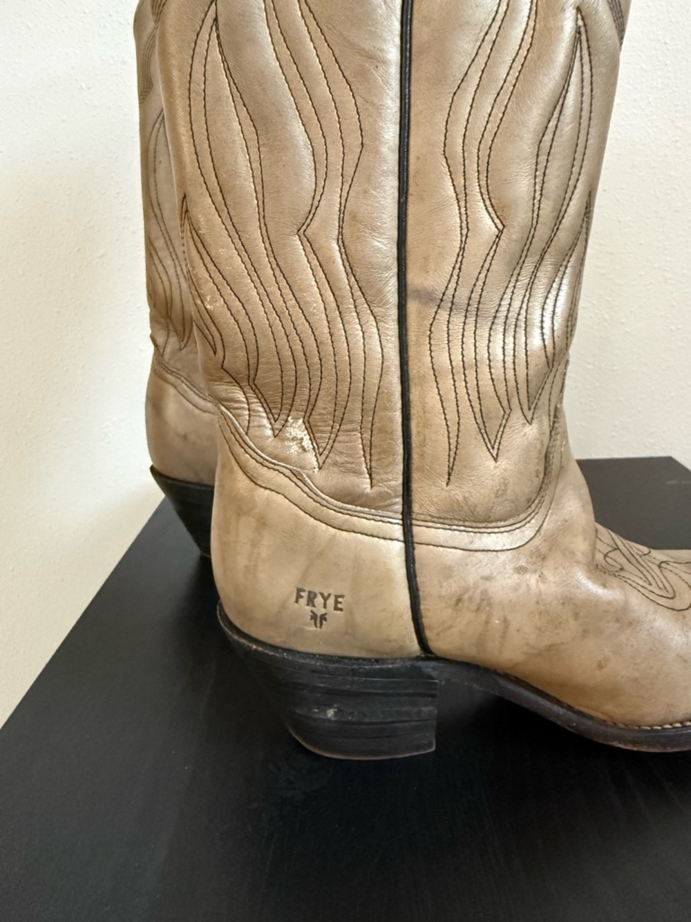 Vintage Frye Western Boots Gray Taupe Leather Cowboy Boots Made USA Women’s 6.5B - Picture 7 of 13
